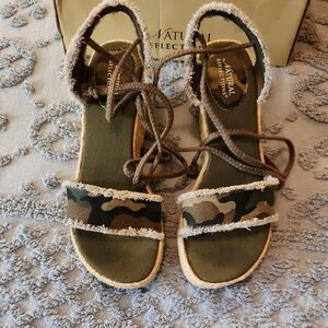 Natural Reflections Women's Green Camouflage Espadrilles